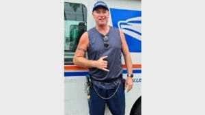 This RCA grabbed an extinguisher as the vehicle burned at a gas station