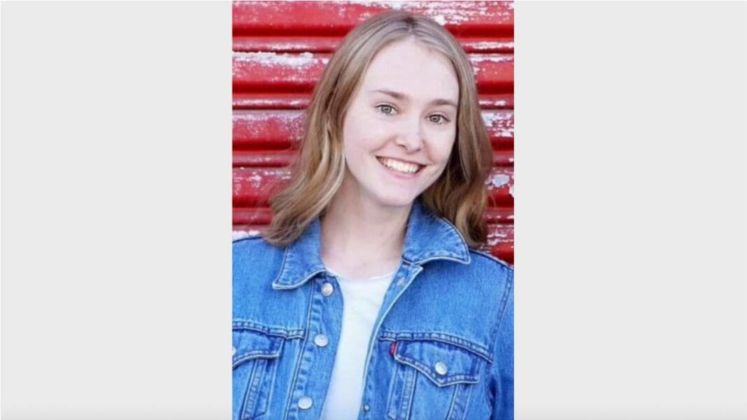 She saw a customer having a heart attack in his front yard